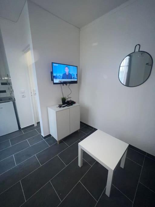 Studio Cosy Refait A Neuf Levallois Экстерьер фото
